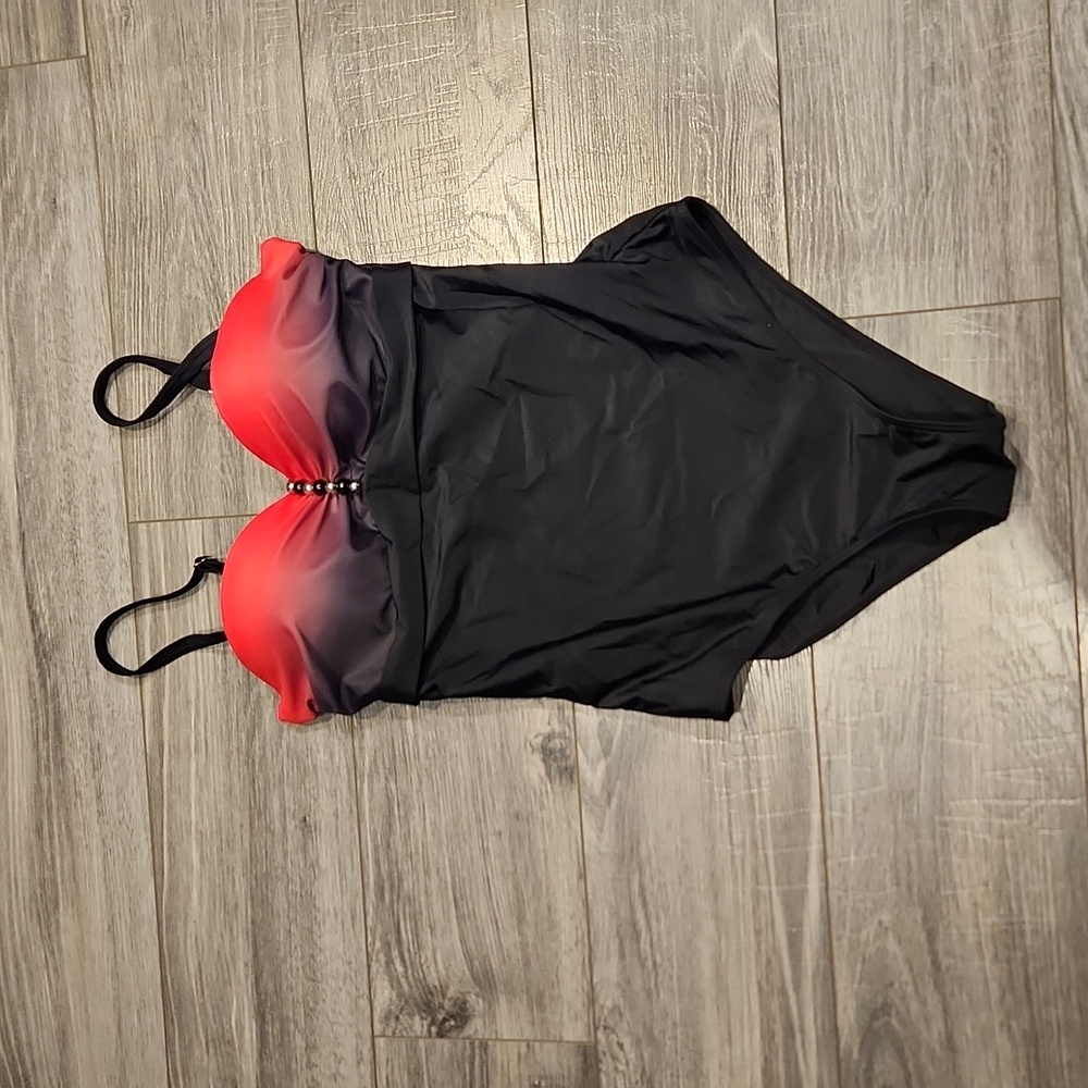 Women's sz M Adjustable straps onepiece Swimsuit w/built-in bra